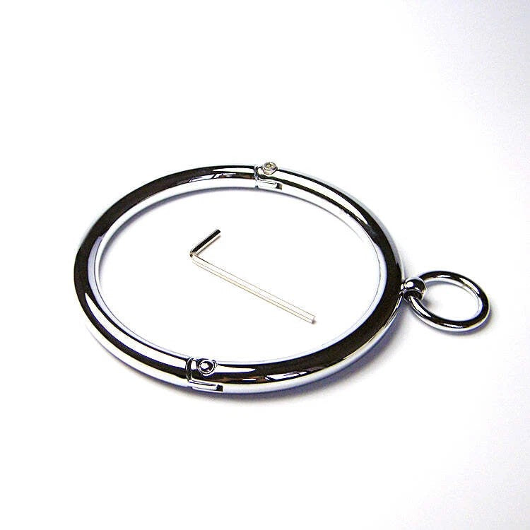 Stainless Steel Locking Collar with Pull Ring – Polished Metal Choker | Sensory Craft